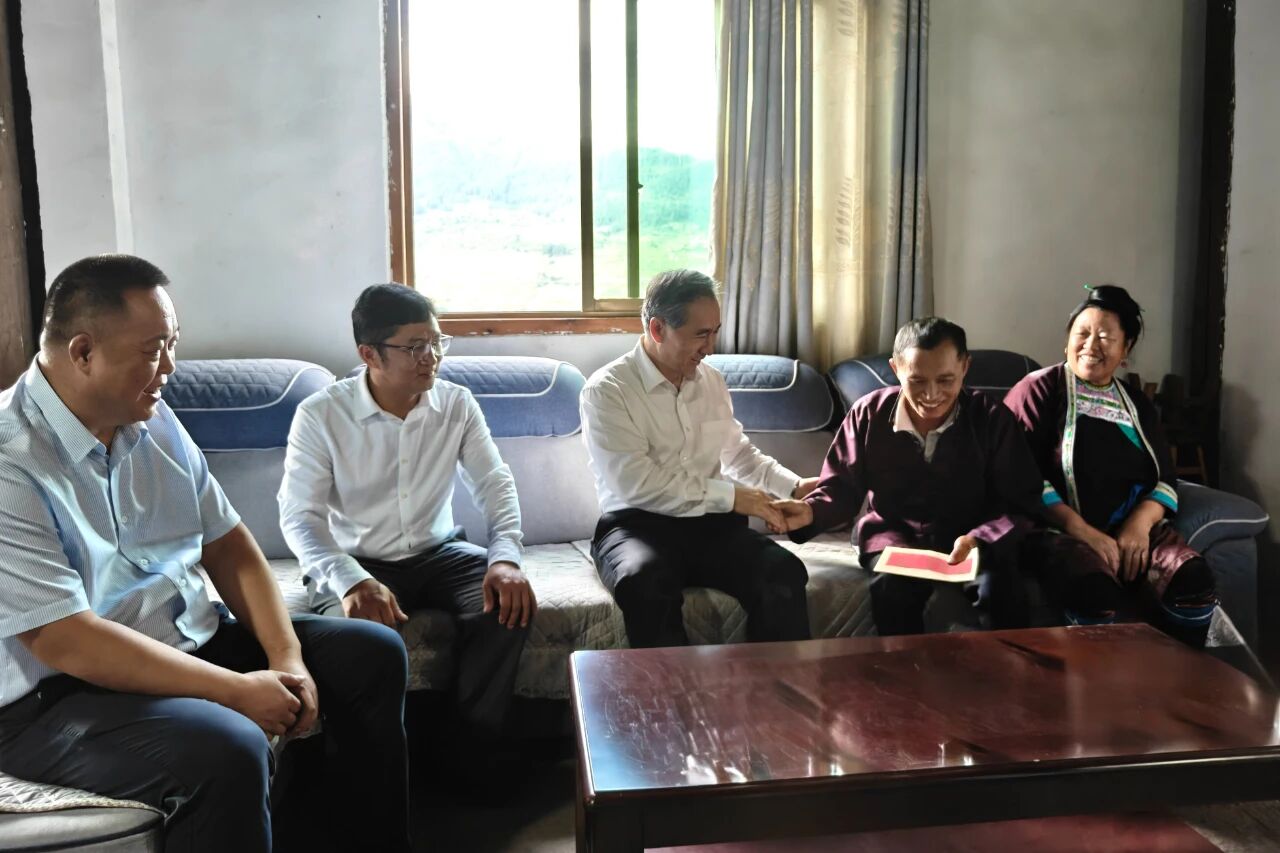任鸿斌赴贵州省从江县推进定点帮扶工作