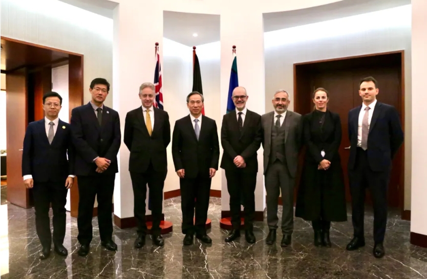 任鸿斌会见澳大利亚贸易投资委员会首席执行官保罗·格睿