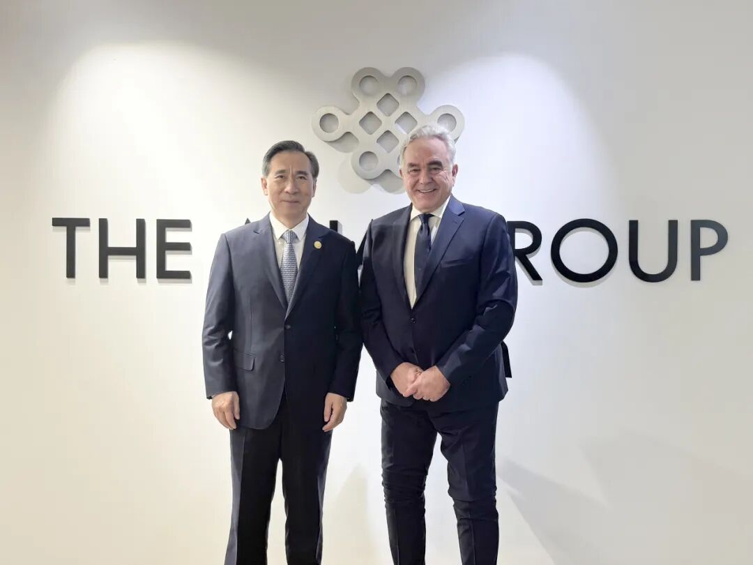 任鸿斌率中国企业家代表团访问美国