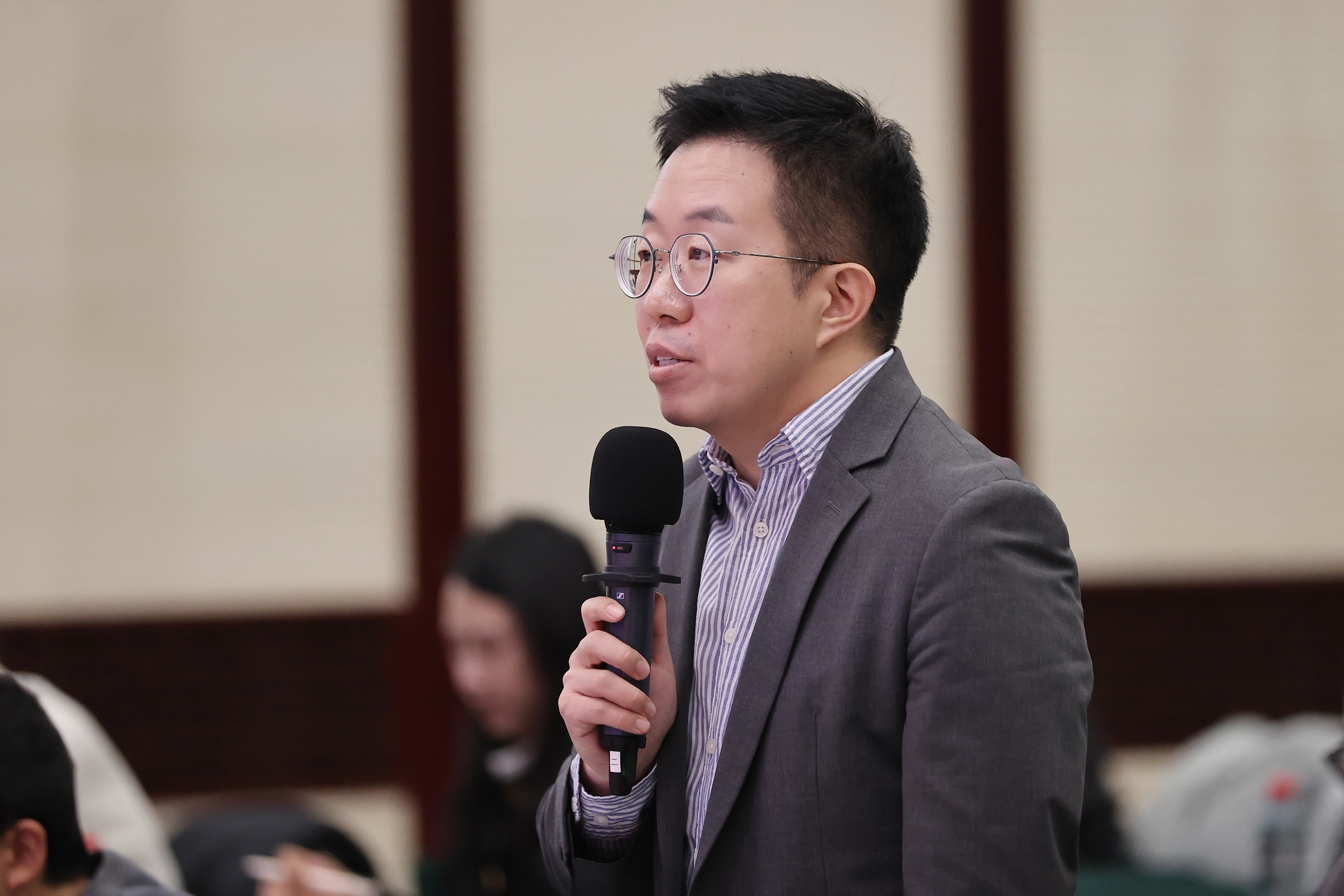 中国贸促会举行12月例行新闻发布会