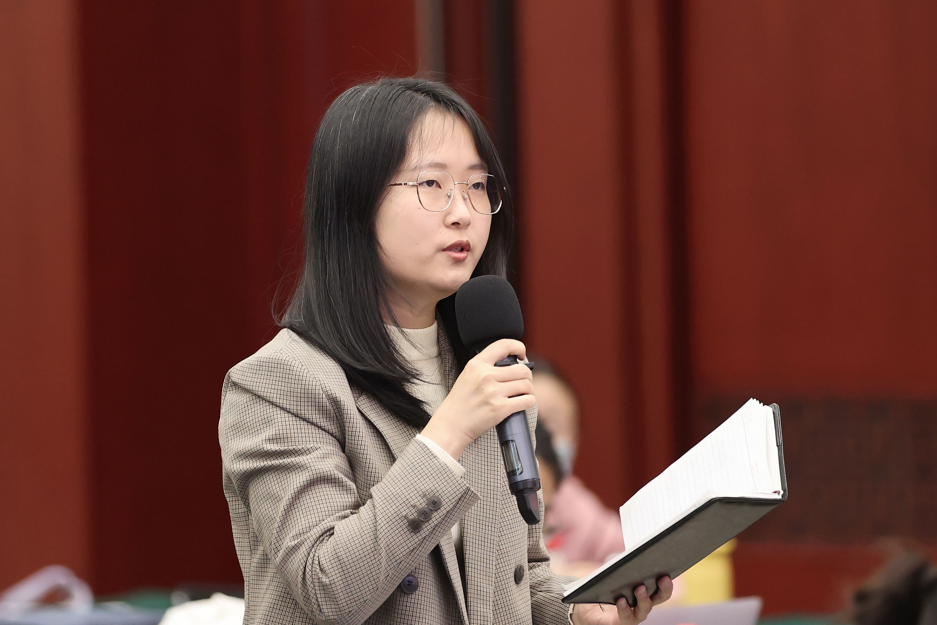 中国贸促会举行12月例行新闻发布会