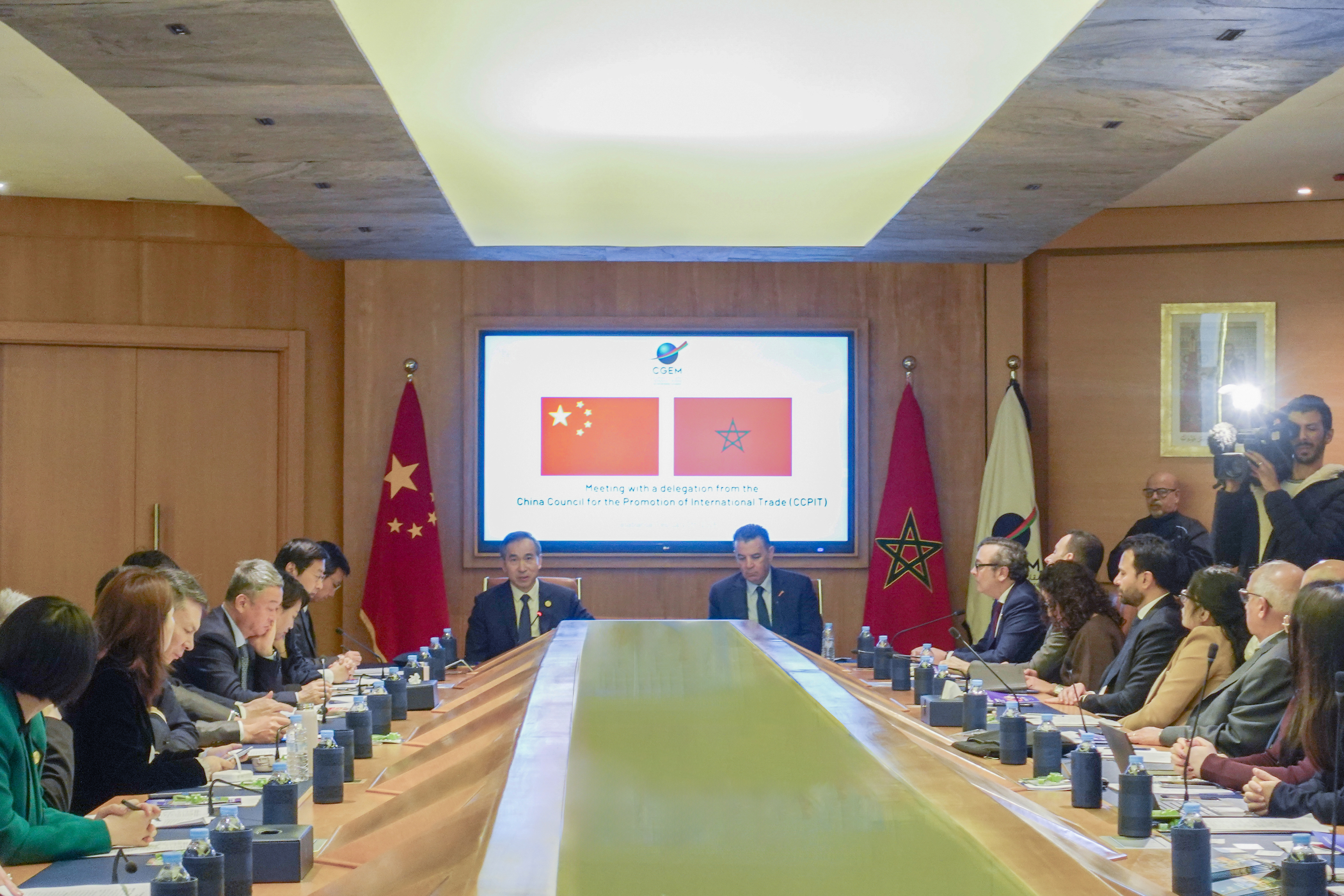 任鸿斌率中国企业家代表团访问摩洛哥